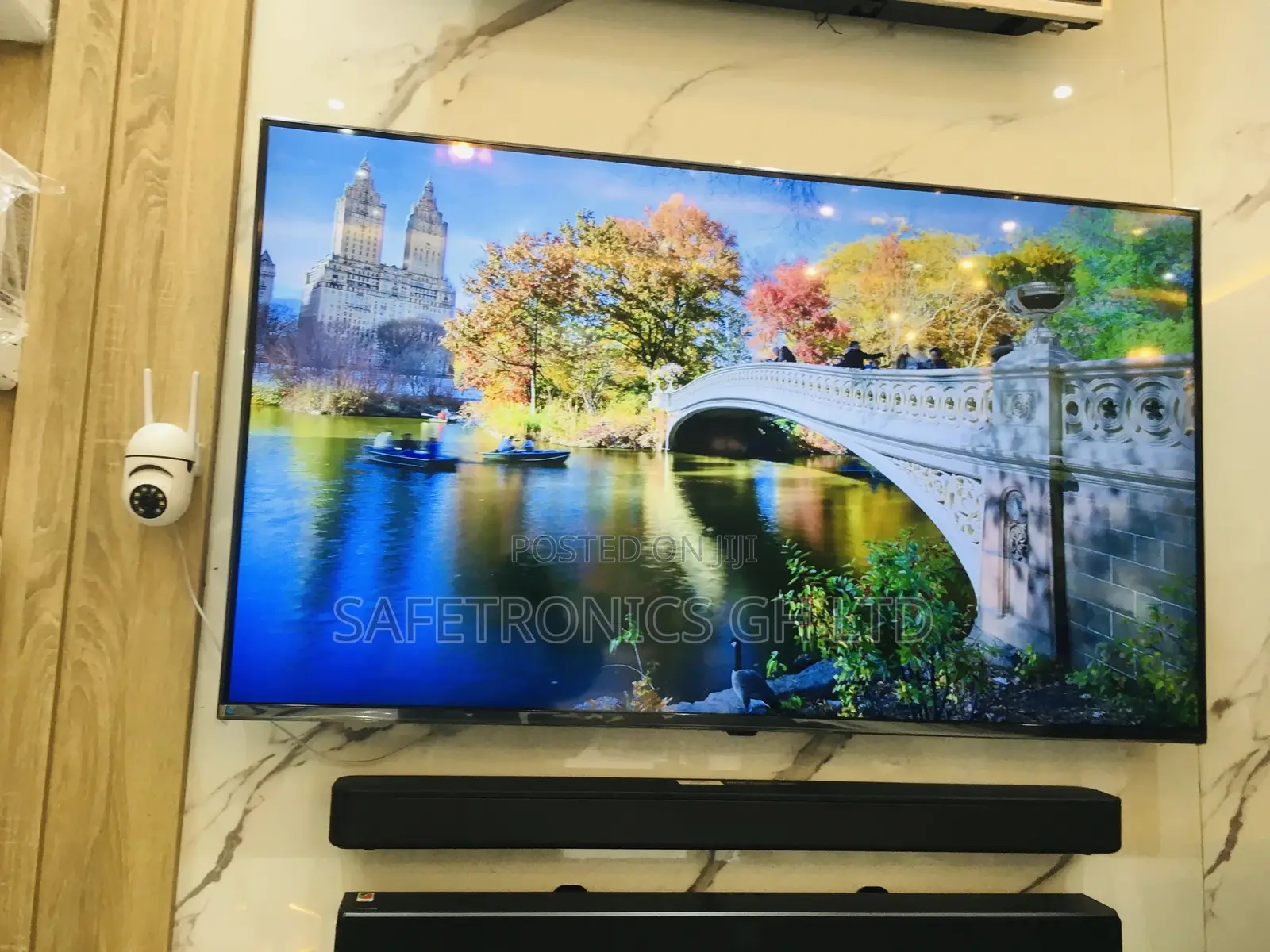 Quality UR80 LG 70 Inches Glossy LED UHD Crystal Tv