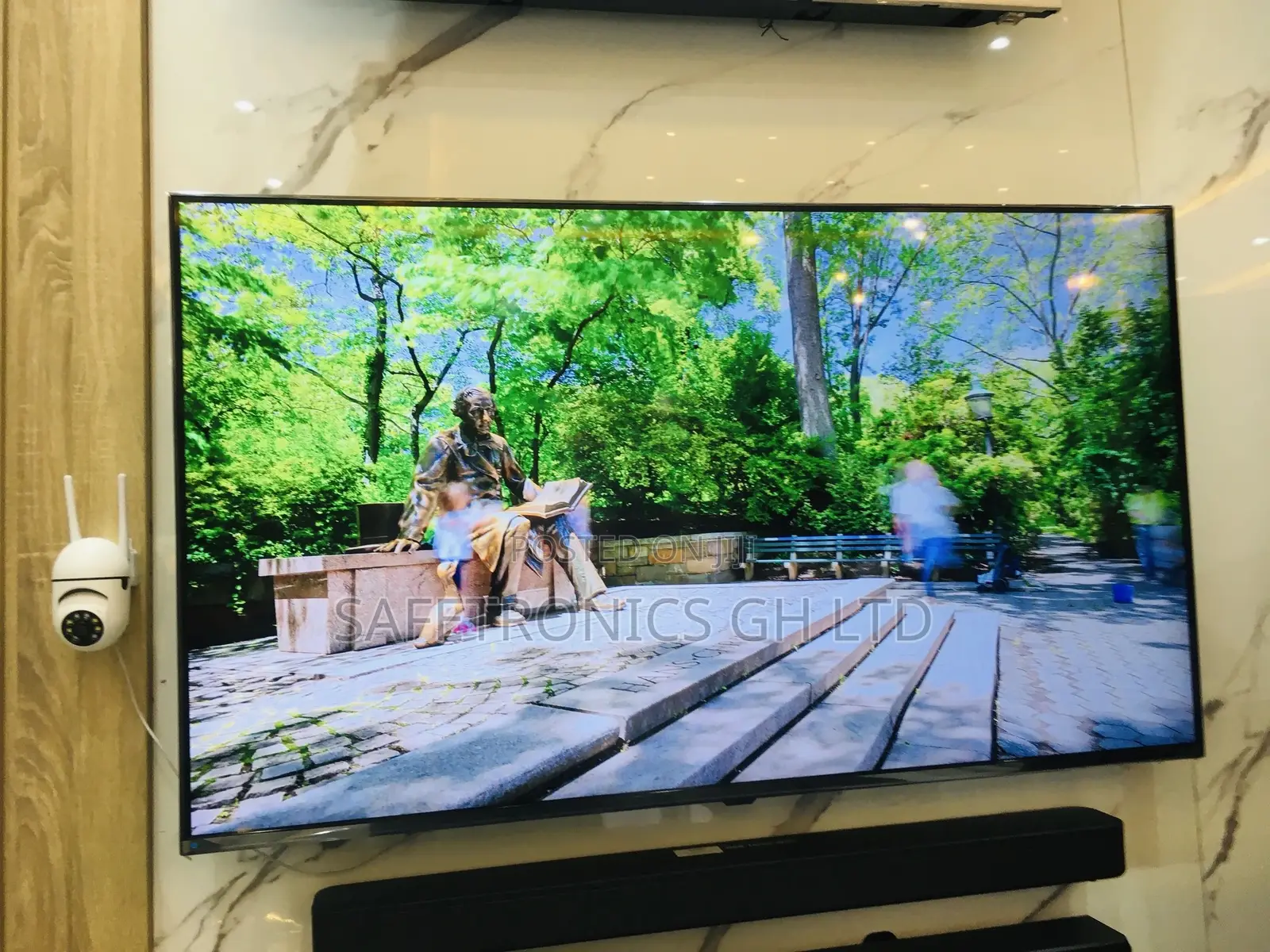 UP77 75 Inches Glossy LED Smart LG 