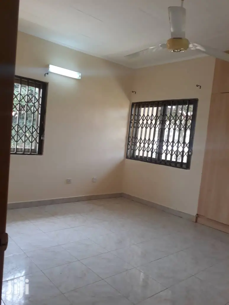 3bdrm House in Bronko Housing, Accra Metropolitan for Rent
