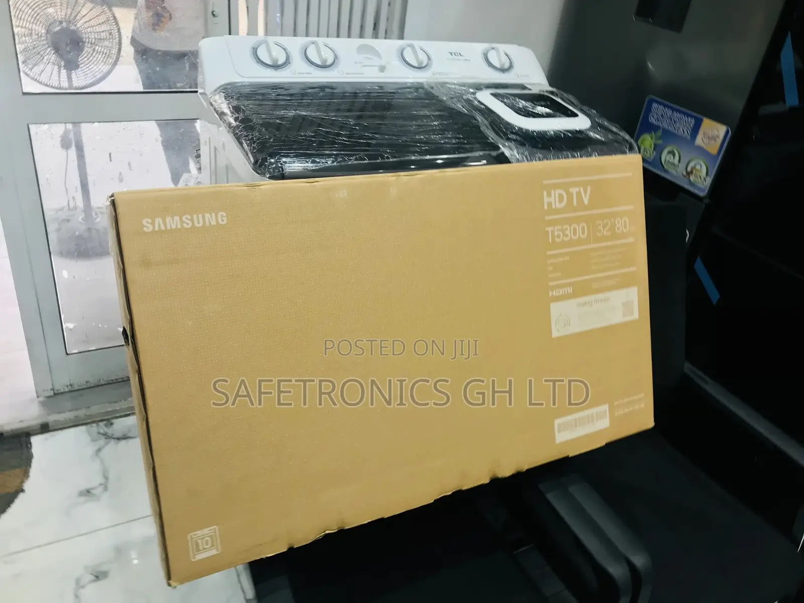 Purchase Samsung UHD T5300 32 Inches Glossy LED Tv