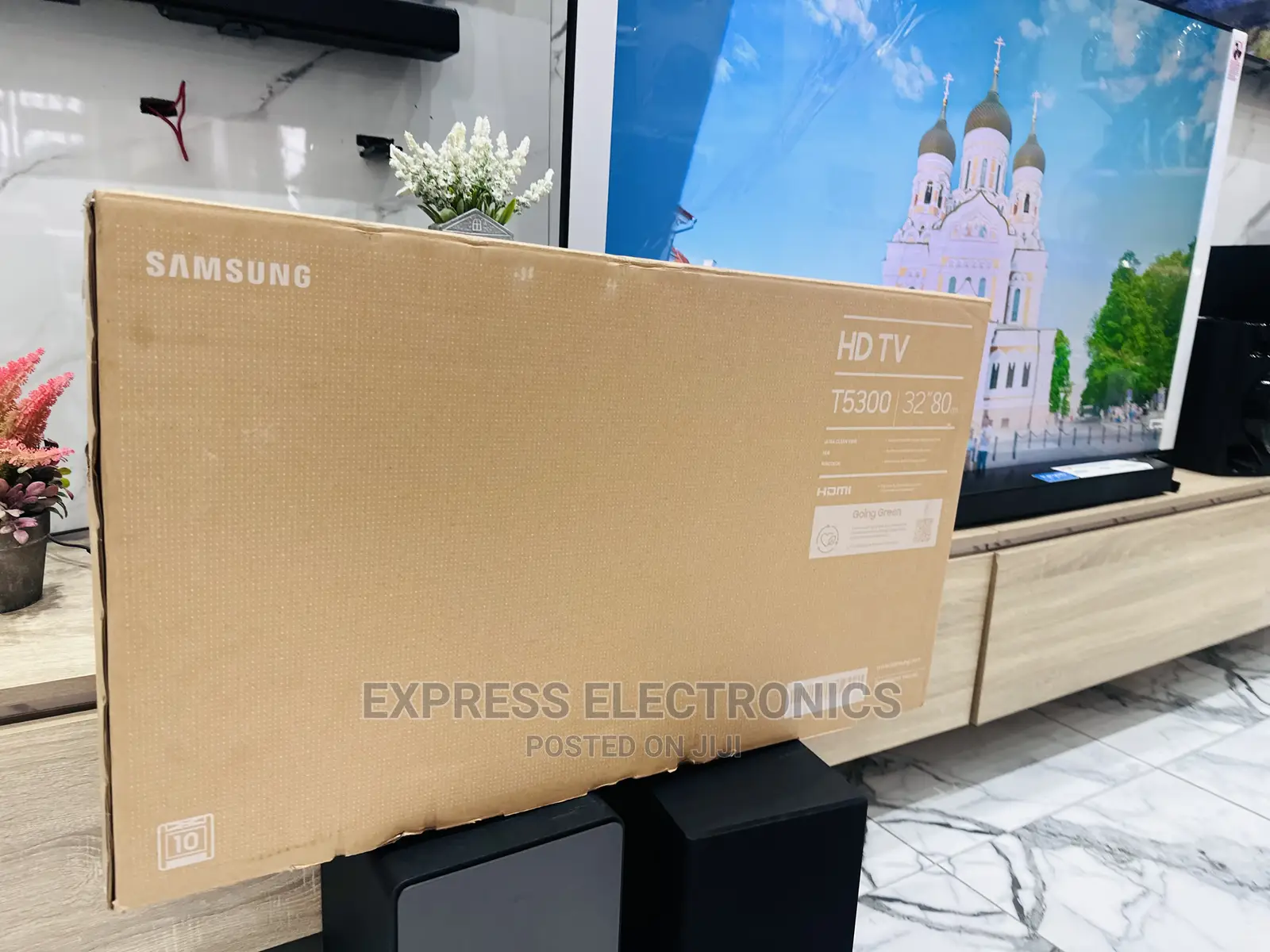 Glossy Black Slim FHD Smart 32”TU5300 Samsung