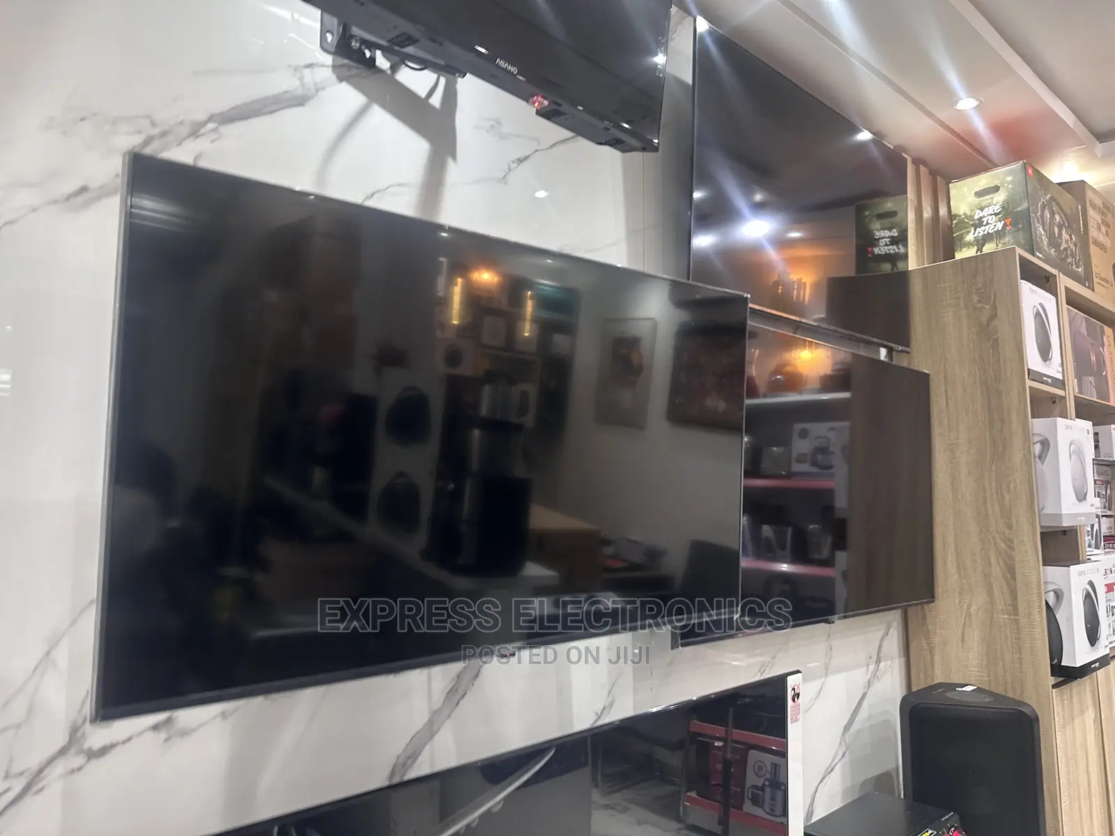 Astounding Samsung UHD Smart 55”Au7022