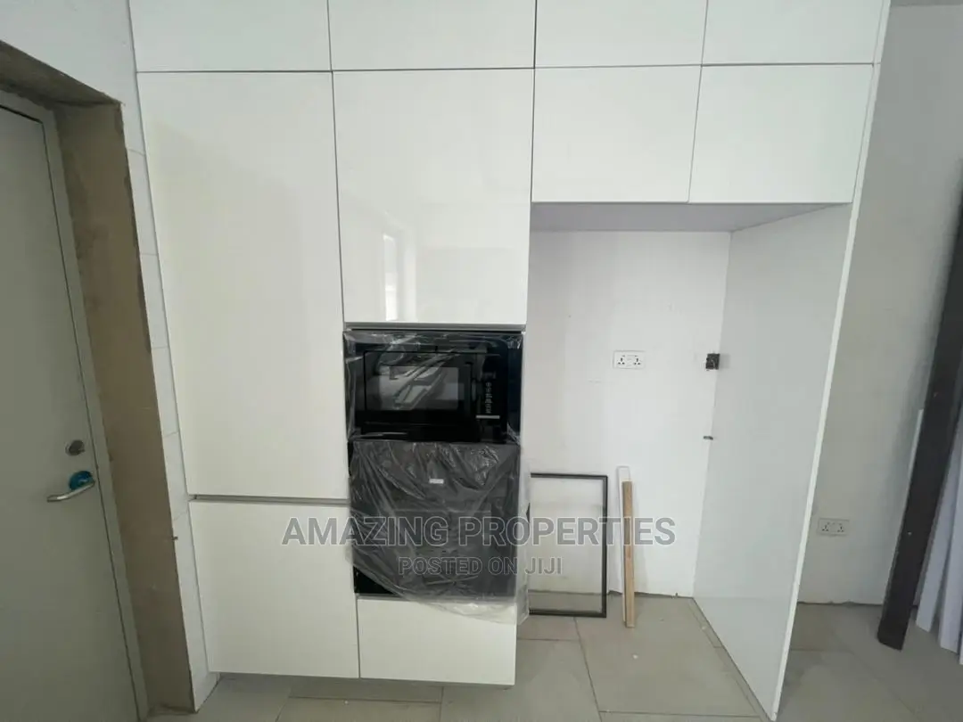 5bdrm House in Airport Residential Area for sale