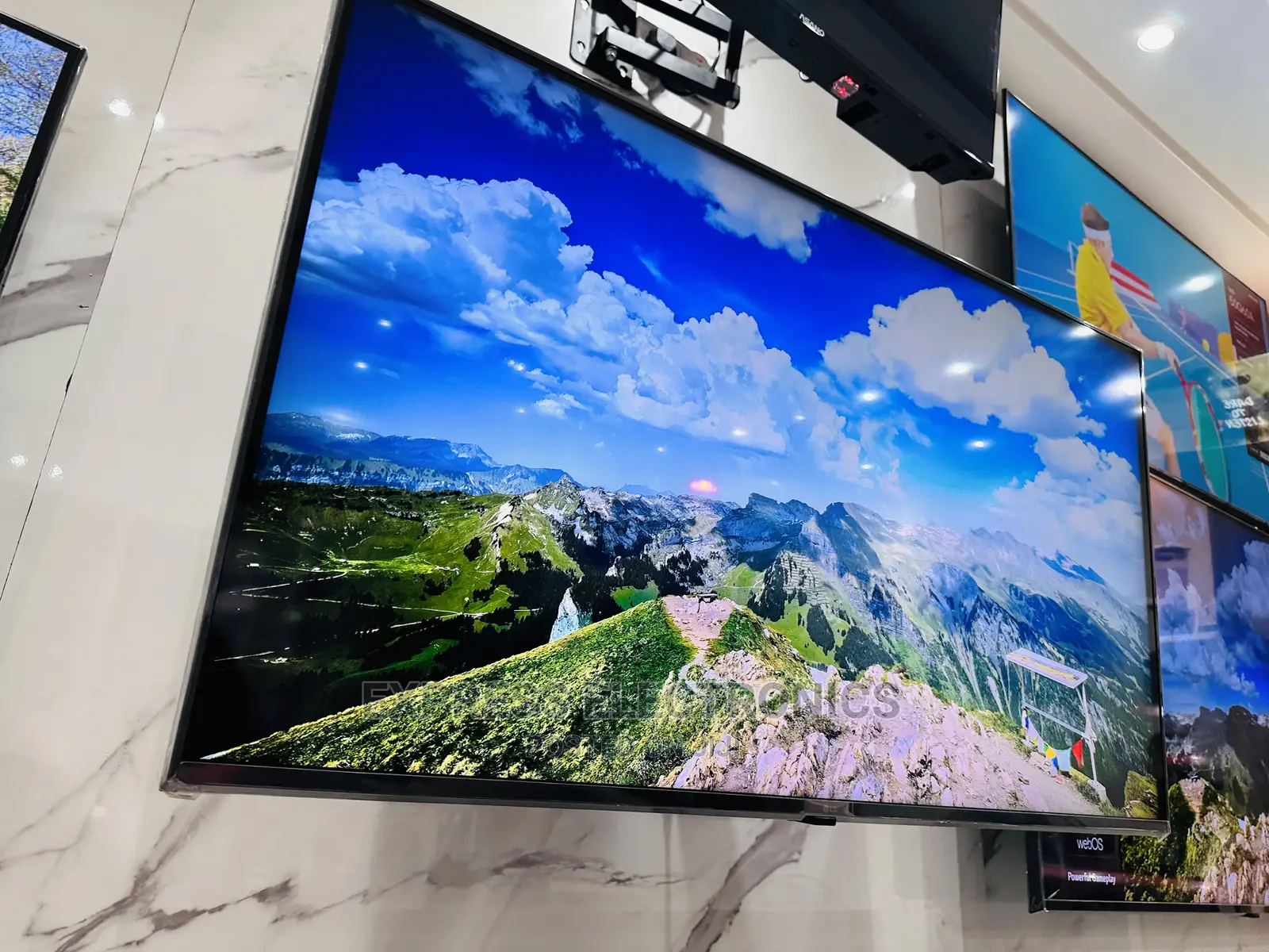 Creative UHD Smart Samsung 55”Au702/ Glossy Design