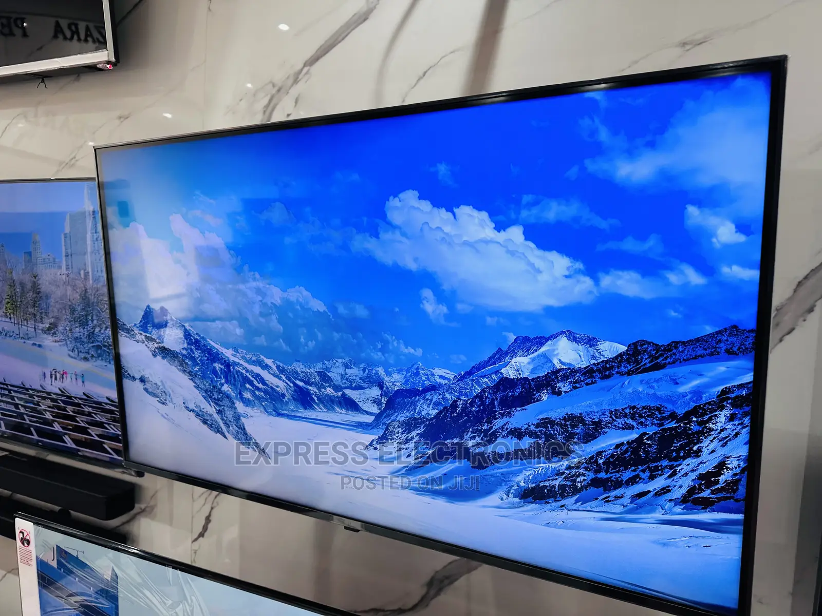 Newest Update Samsung Tv UHD Smart 55”Au7022 Tv 
