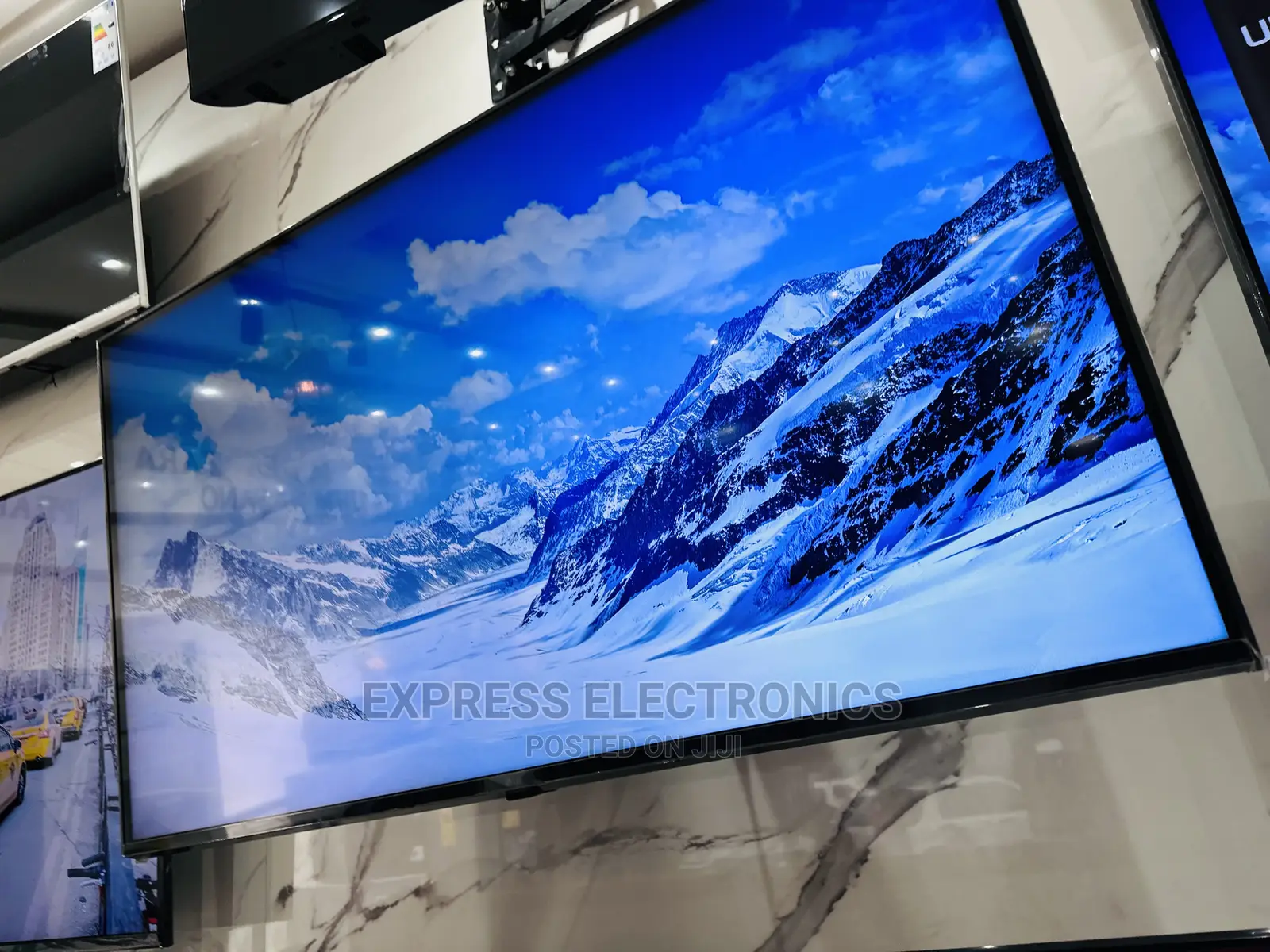 Zealous Sleek Black Smart Samsung UHD 55au7022