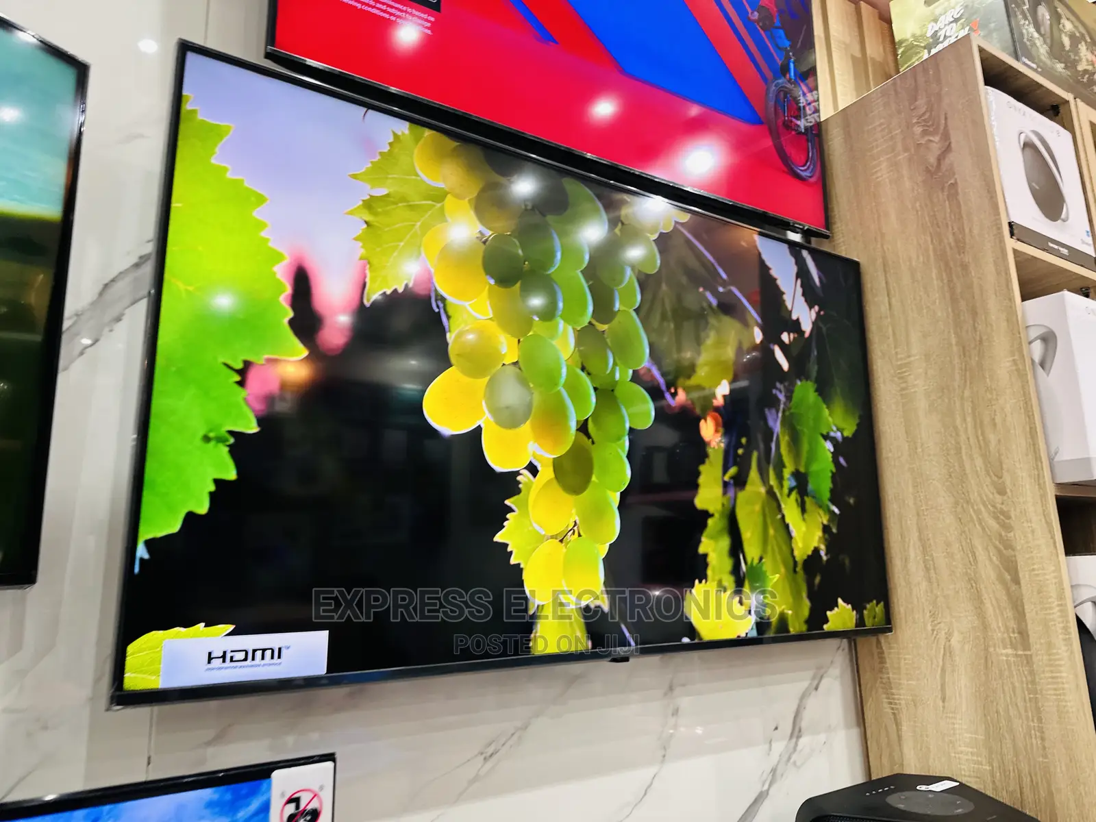 Professional and Unique Design Samsung Uhd Ua55”Bu8000 Tv