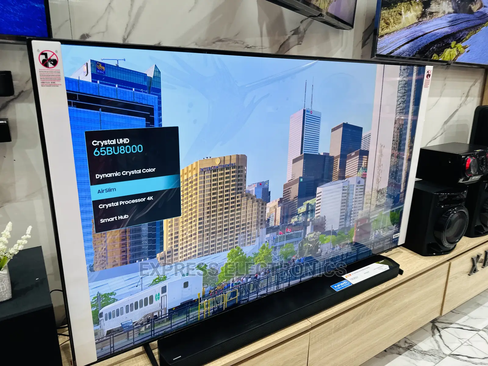 Edgeless Design Samsung UHD Smart UA65”Bu8000 Tv