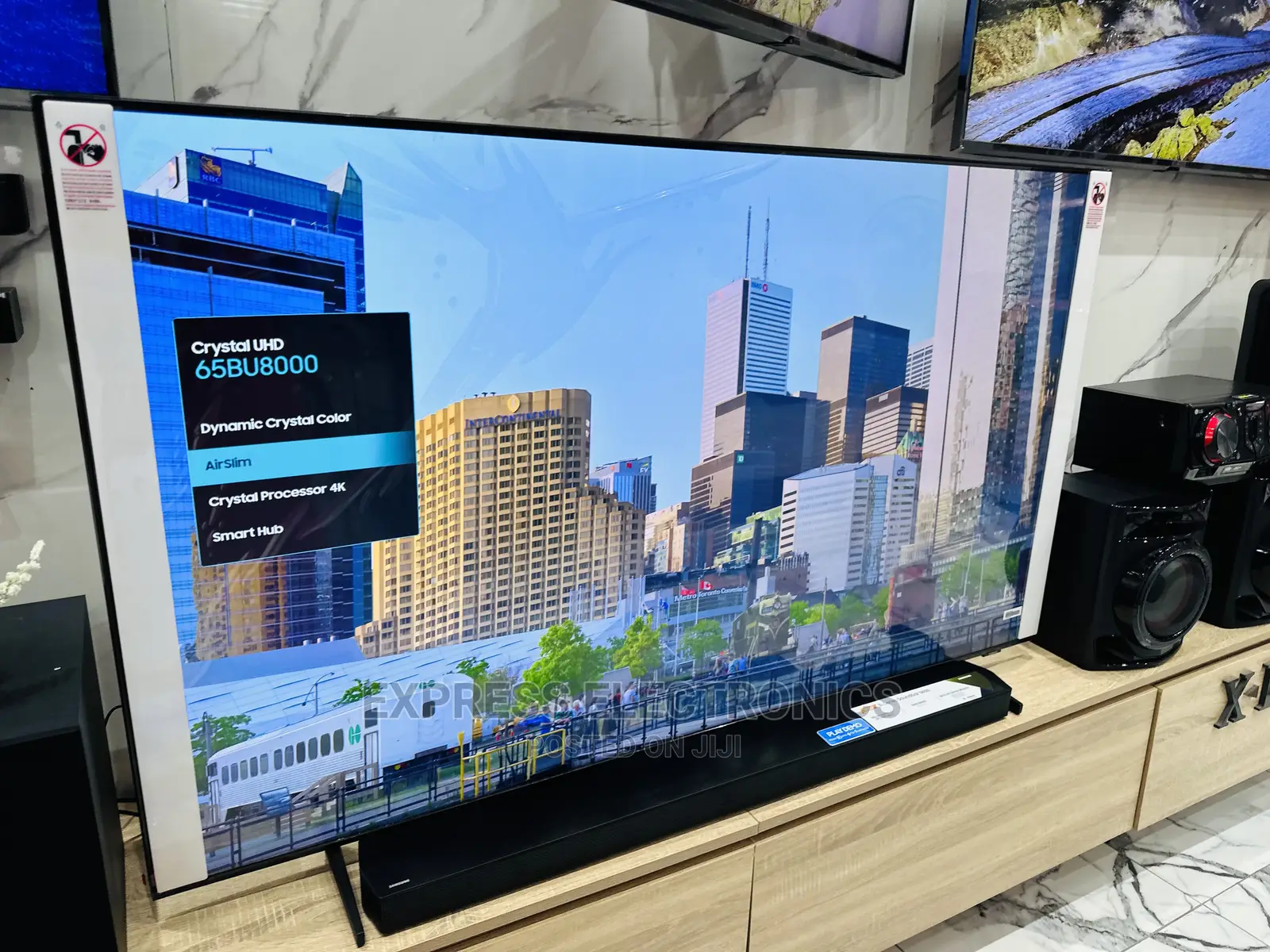 Edgeless Design Samsung UHD Smart UA65”Bu8000 Tv