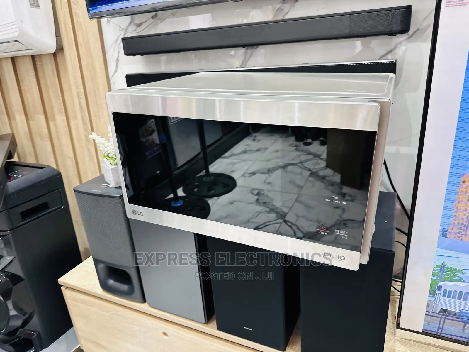 Astounding Microwave Oven Lg 42L Grey MH8265C1S