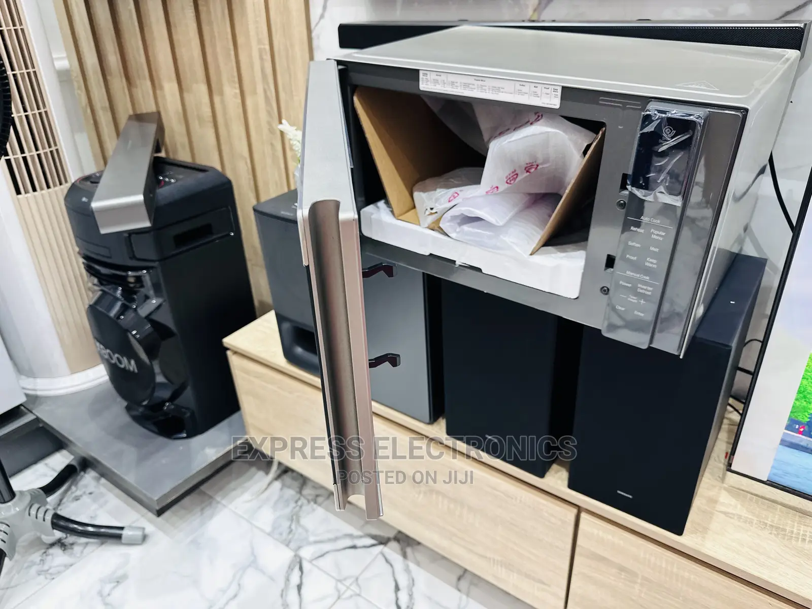 Super Powerful Microwave MH8265C1S 42L LG Oven