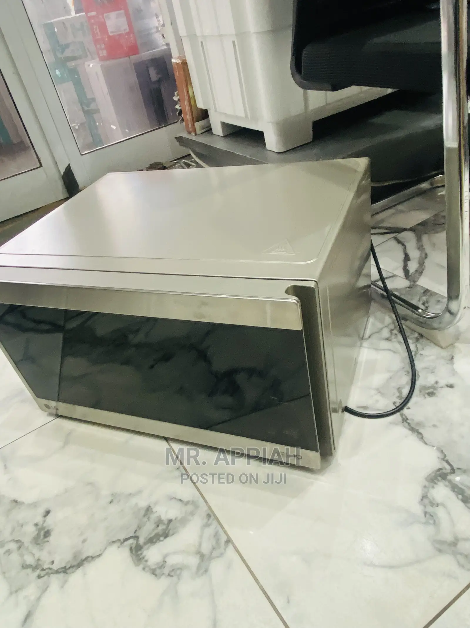 High Quality LG MH8265C1S Microwave Oven(42L) 