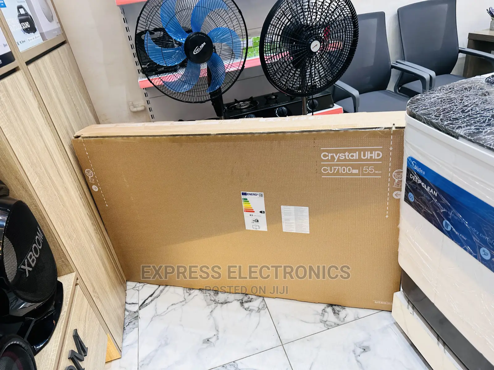  Processor Sleek Ua55” Glossy UHD Samsung Au7022
