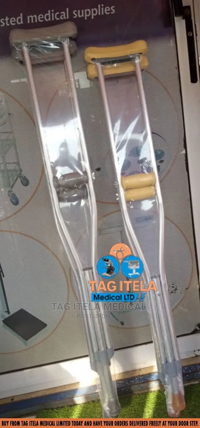 Armpit Crutches (Adjustable)