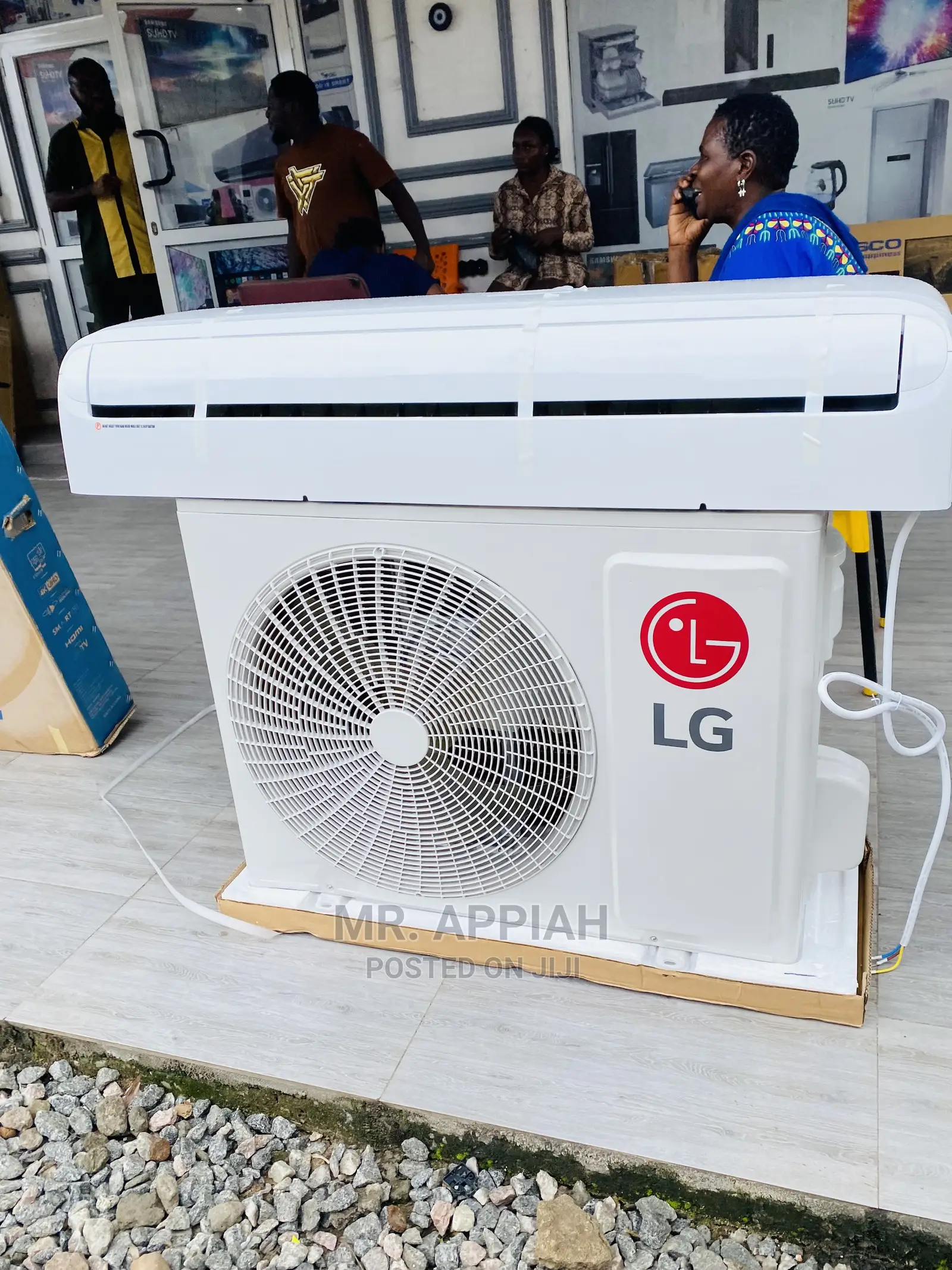 Fresh in Box  2.5HP LG(R410 Gas)Ac on Display 