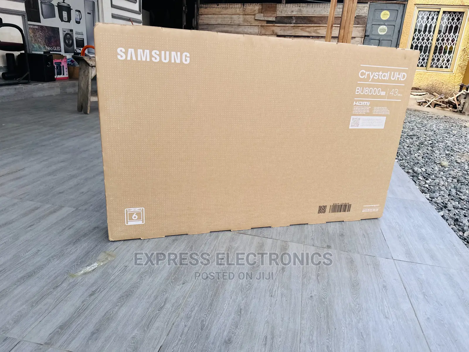 UA43”UHD Smart Samsung Bu8092 Glossy Black Screen 
