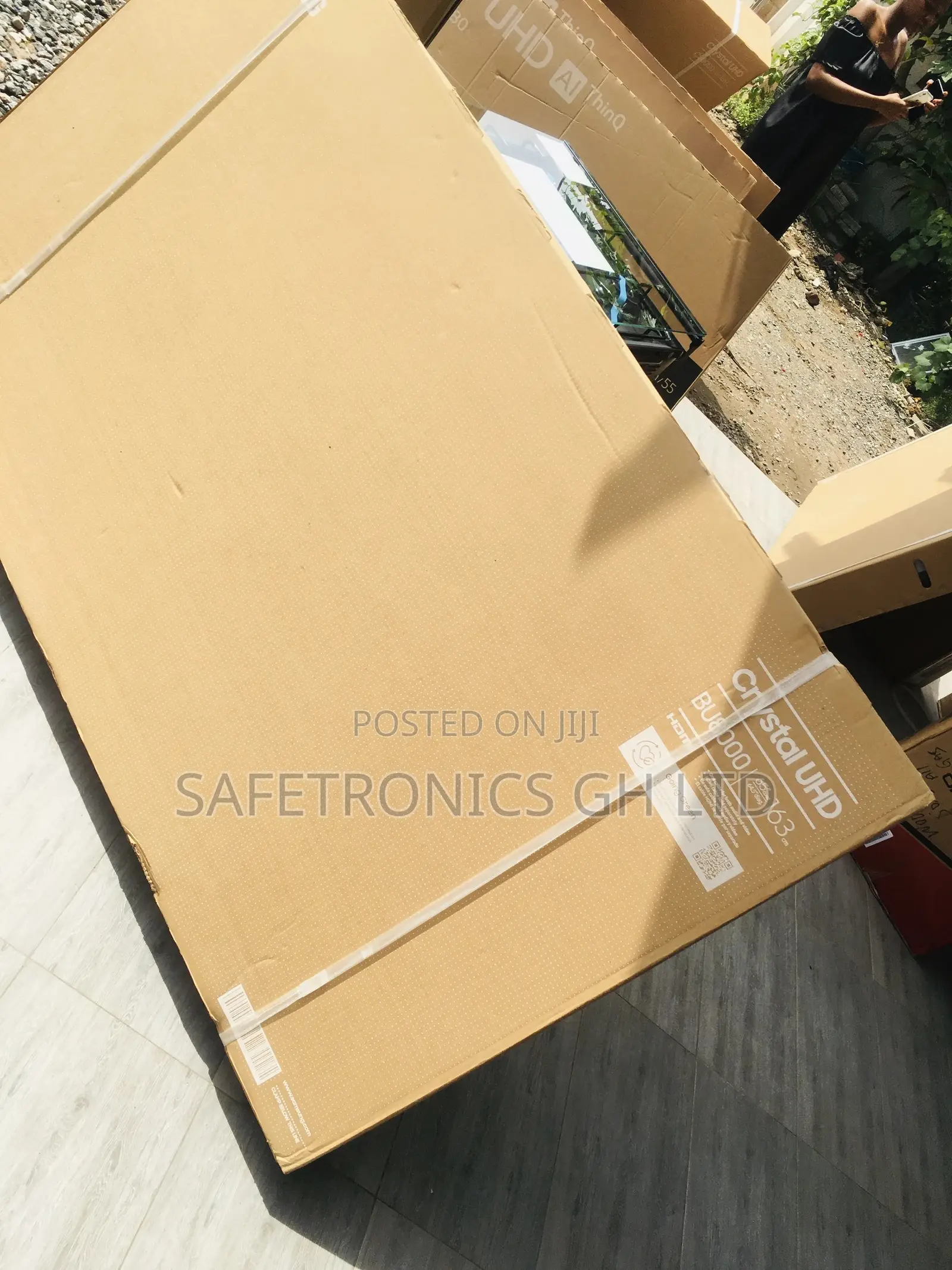 Smart Bu80 65 Inches Samsung Glossy LED Crystal Smart Tv