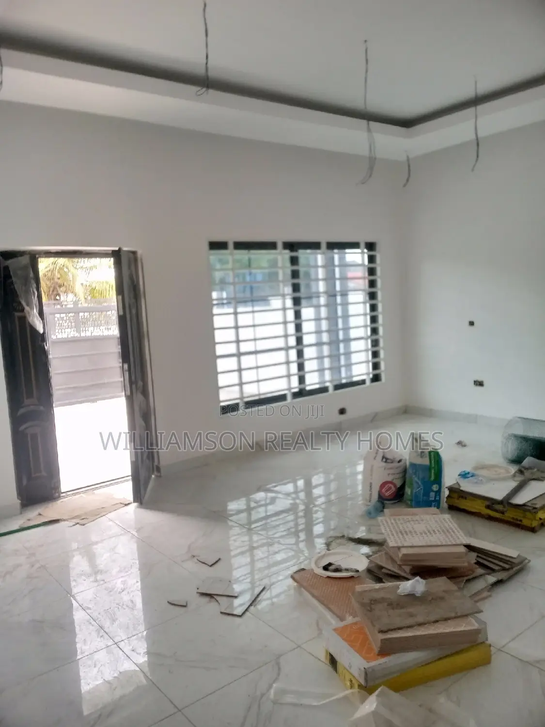 3bdrm House in Hfc Estate, Spintex for sale