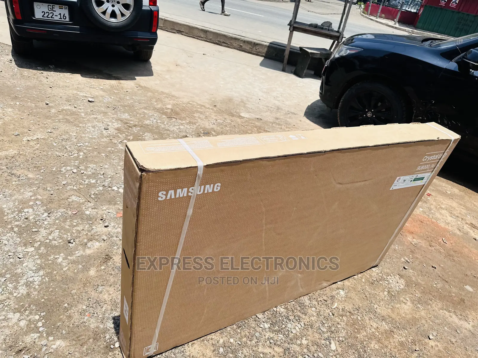 Samsung UHD 55”Au7022 Voice Assistant Glossy Screen