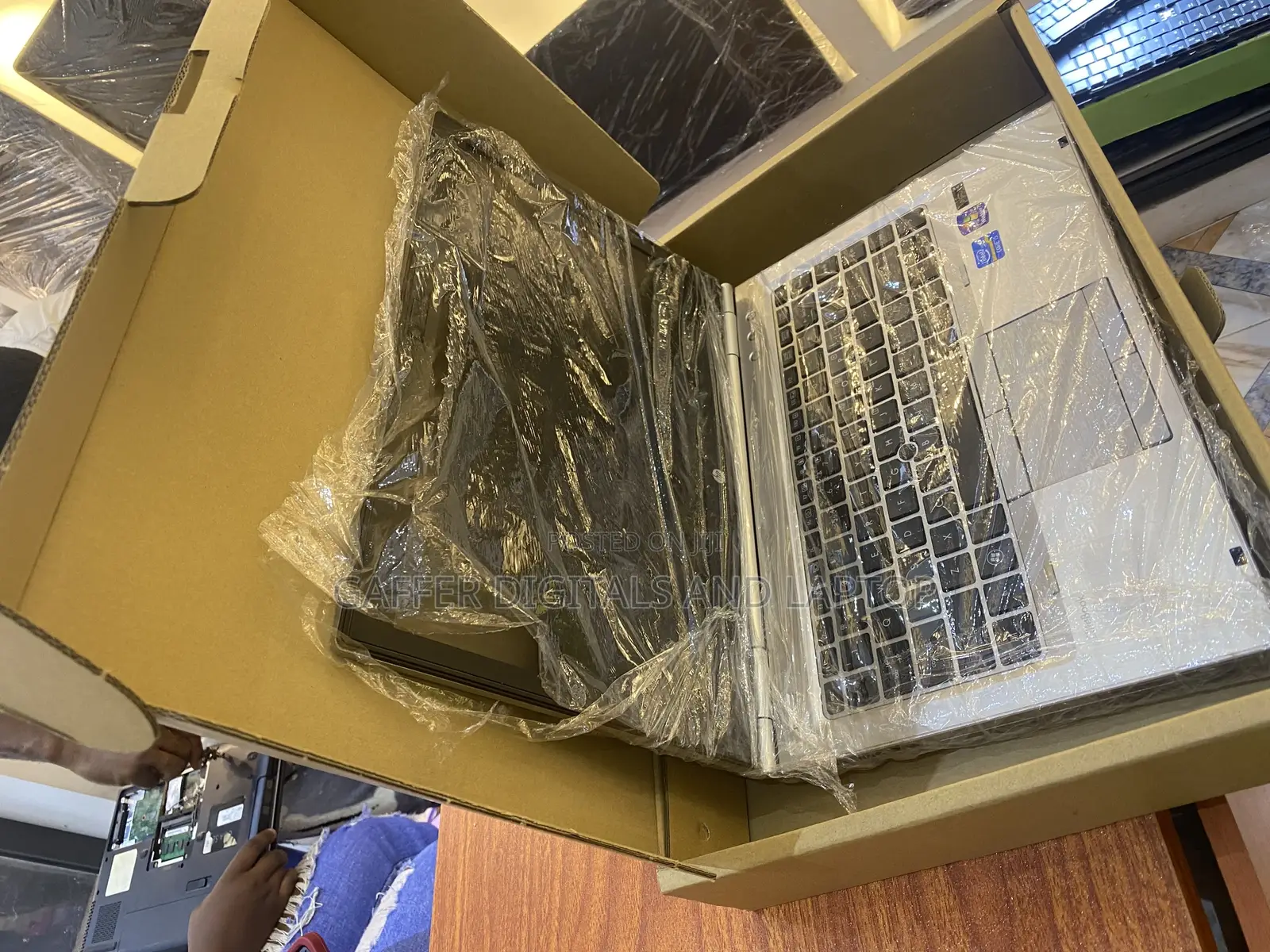 New Laptop HP EliteBook 840 G3 8GB Intel Core i5 HDD+SSD 500GB