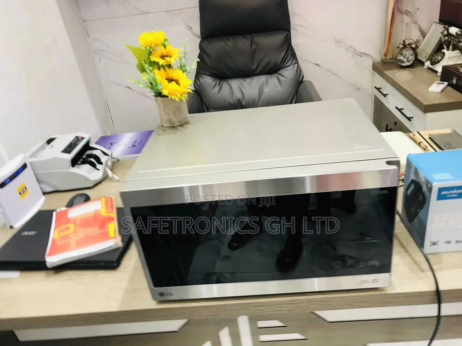 Microwave Lg 42 Liter Mh2685c1s Smart Inverter