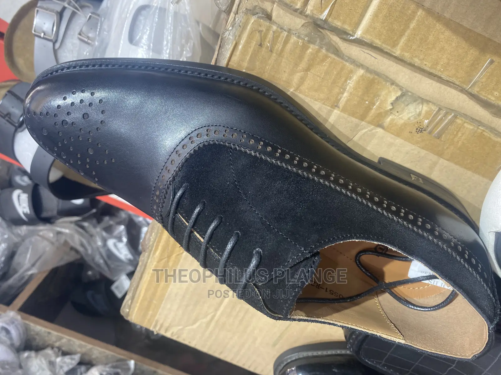 Classic Men Shoes Brown. Frank Perry