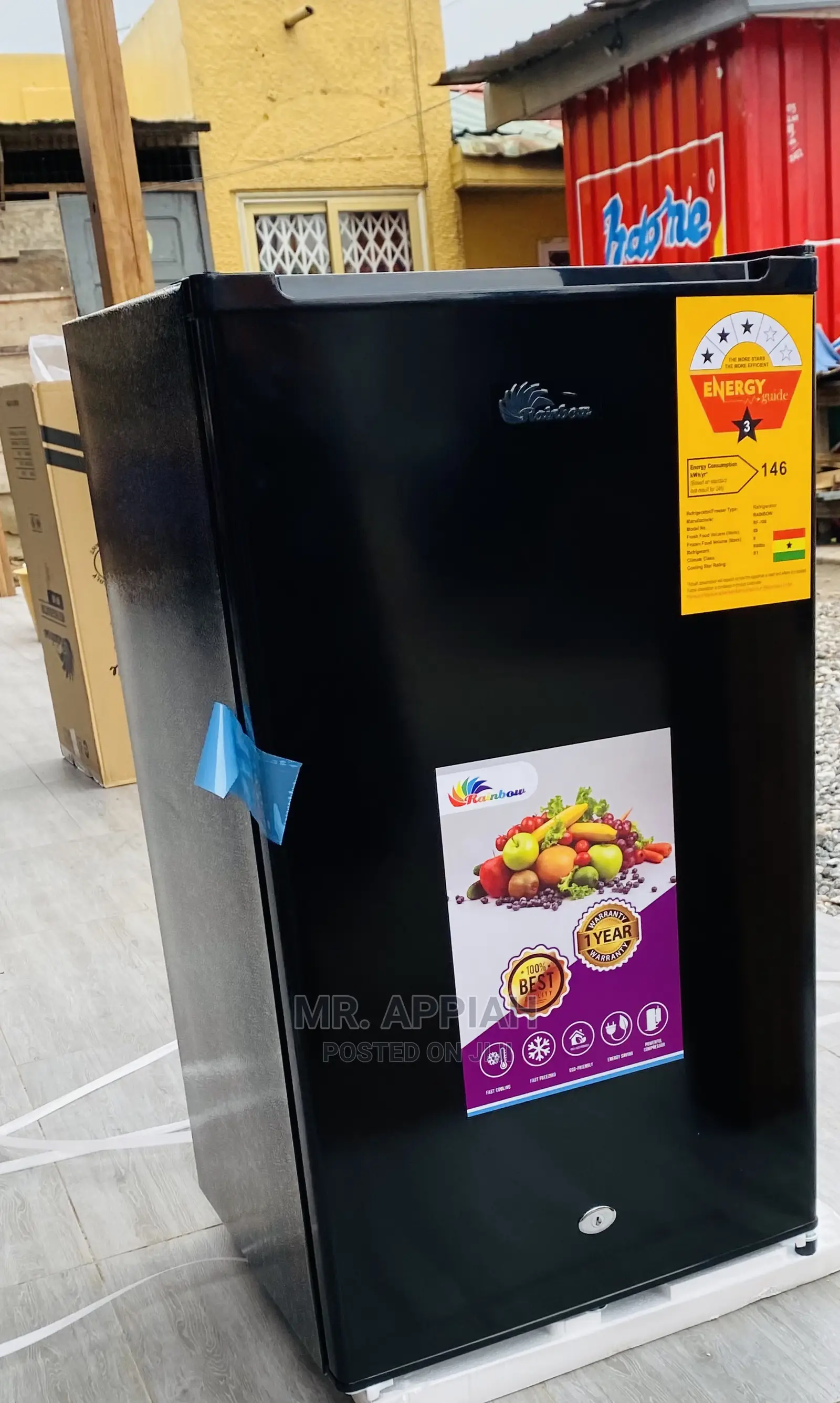 Newly in Stock Rainbow Table Top Fridge(Black) 