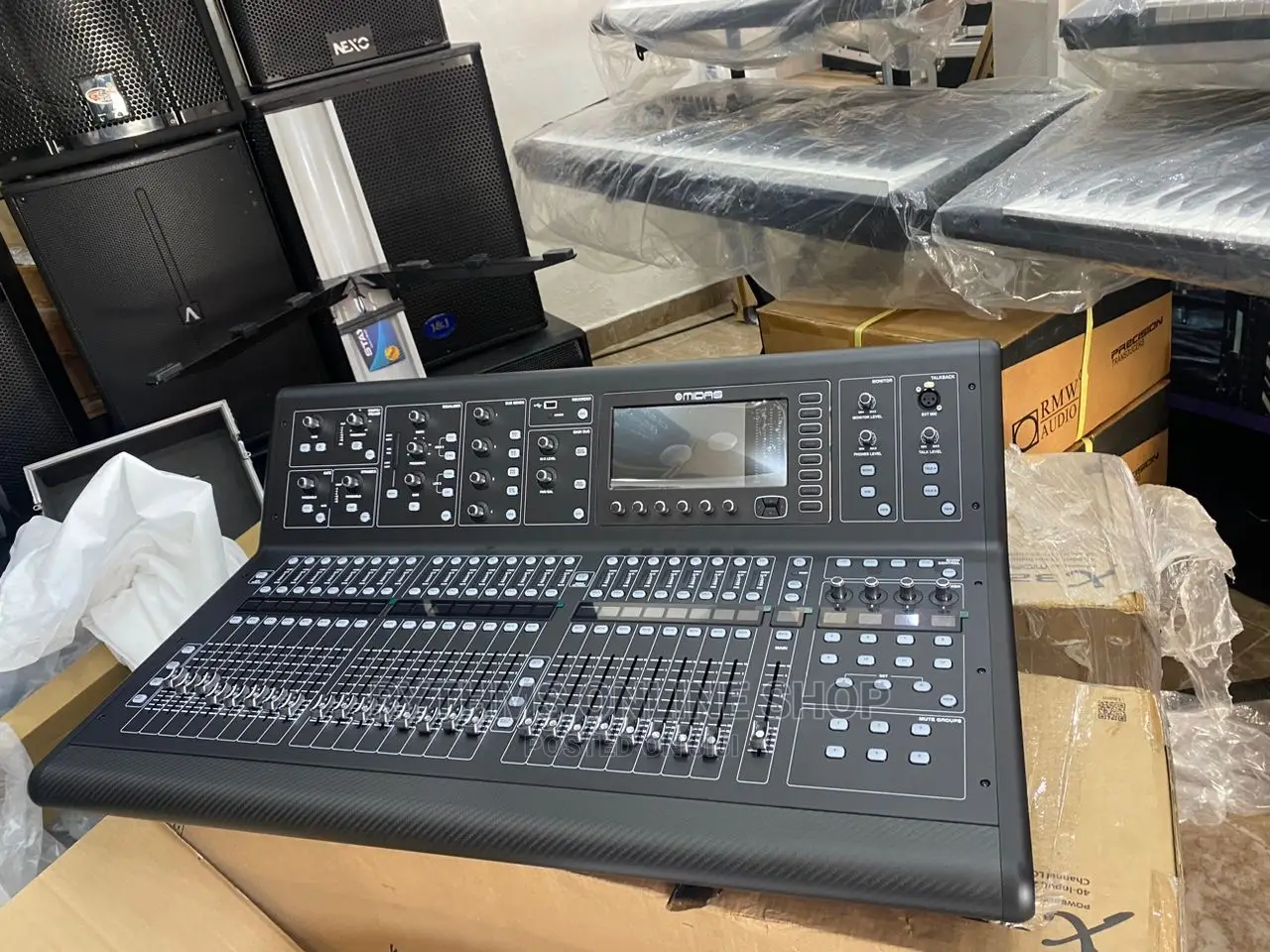 Midas M32 Live 40-channels Digital Mixer