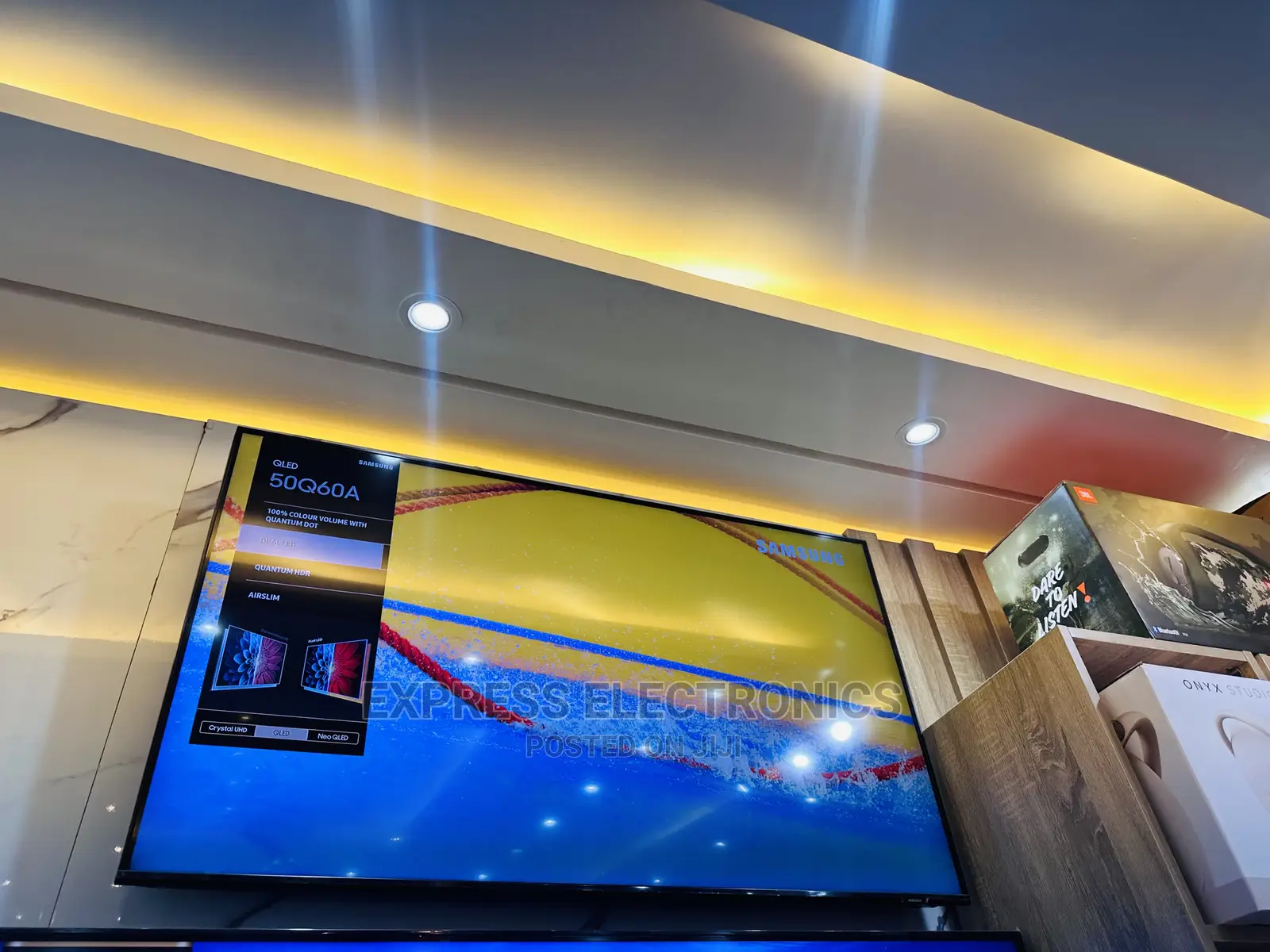 Enjoy With Bluetooth 50Q60A (QLED ).Samsung Hlossy Tv