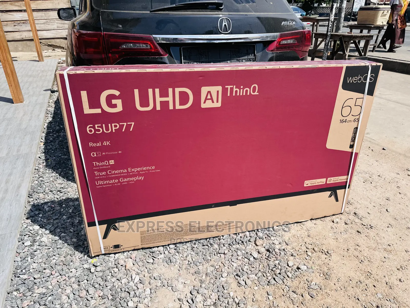 A New Slim Design UHD Smart 65”Up77 LG Tv