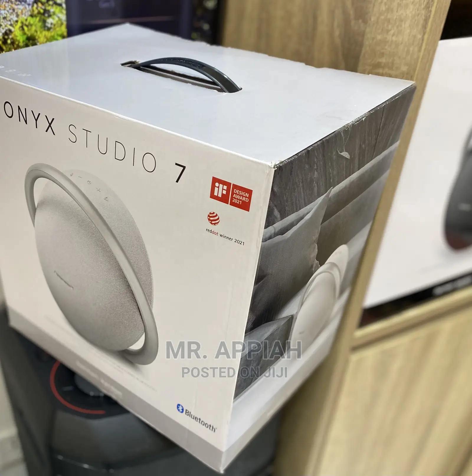 Latest and AffordableHarman Kardon Onyx 7 Chargable Speaker