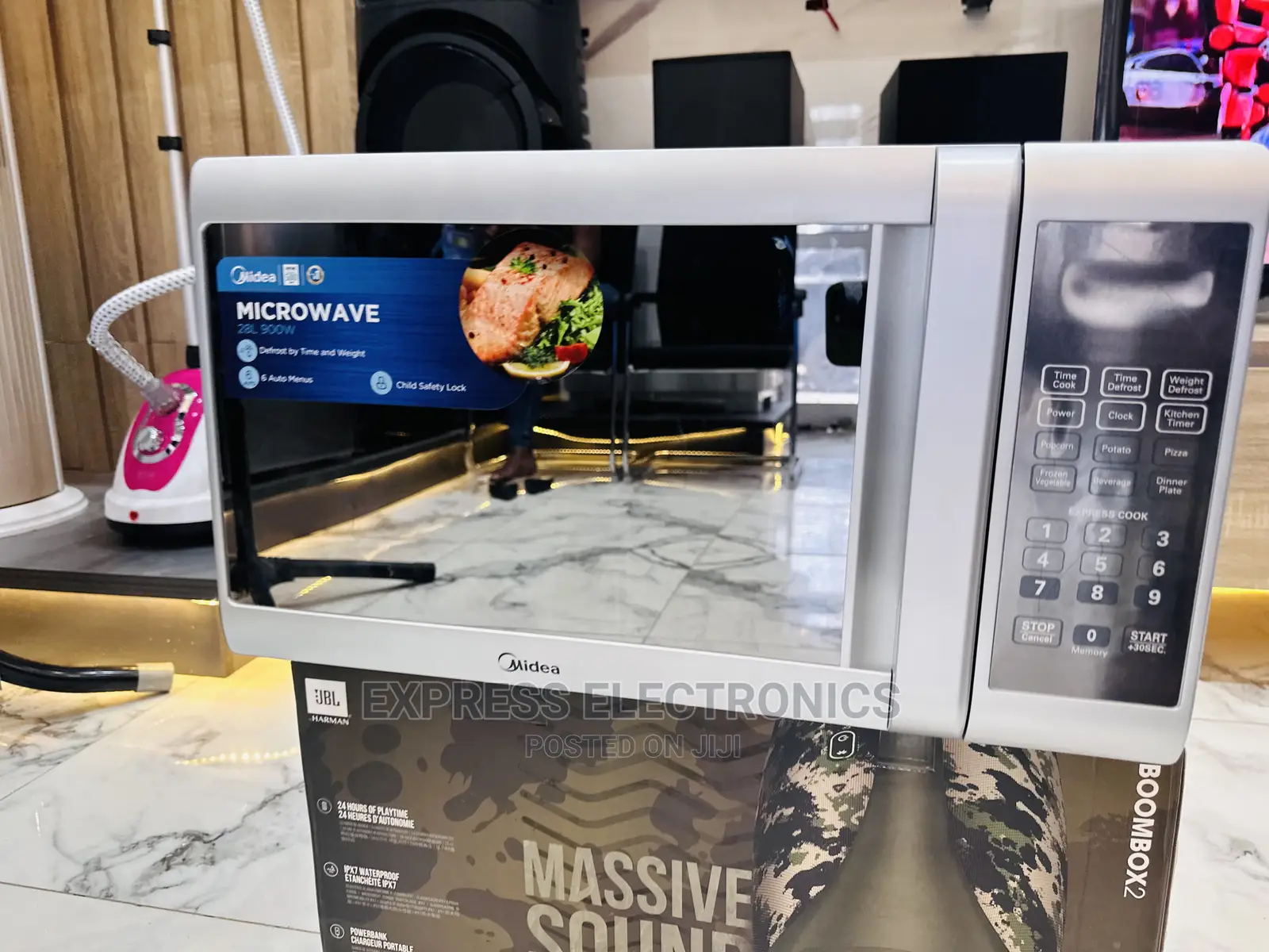 Exclusive Design Sliver Midea Microwave EM928ETB Oven