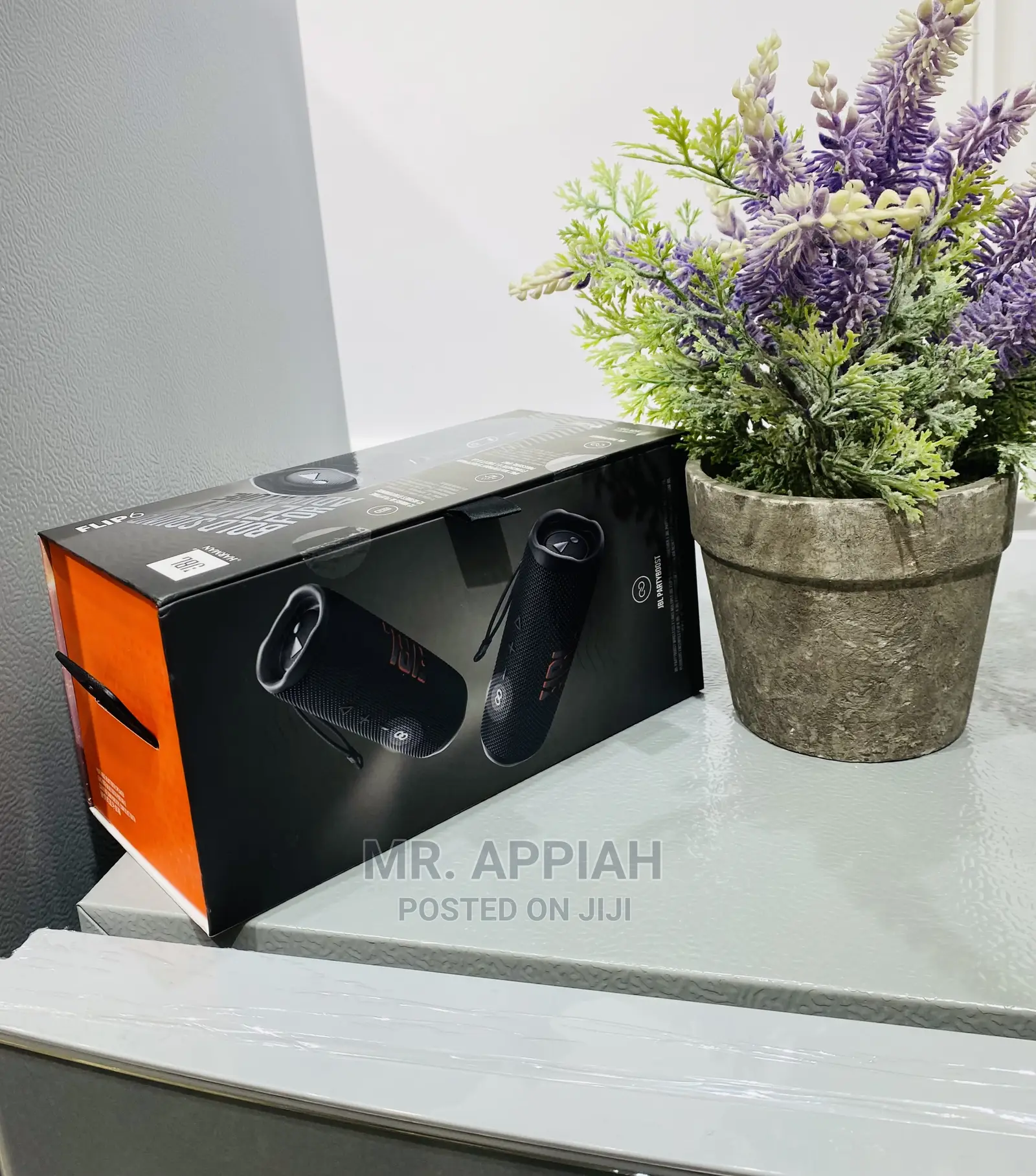 Brand  New JBL Flip 6 Bluetooth Speaker(Black) 