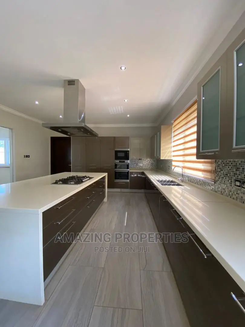 5bdrm House in Airport for sale