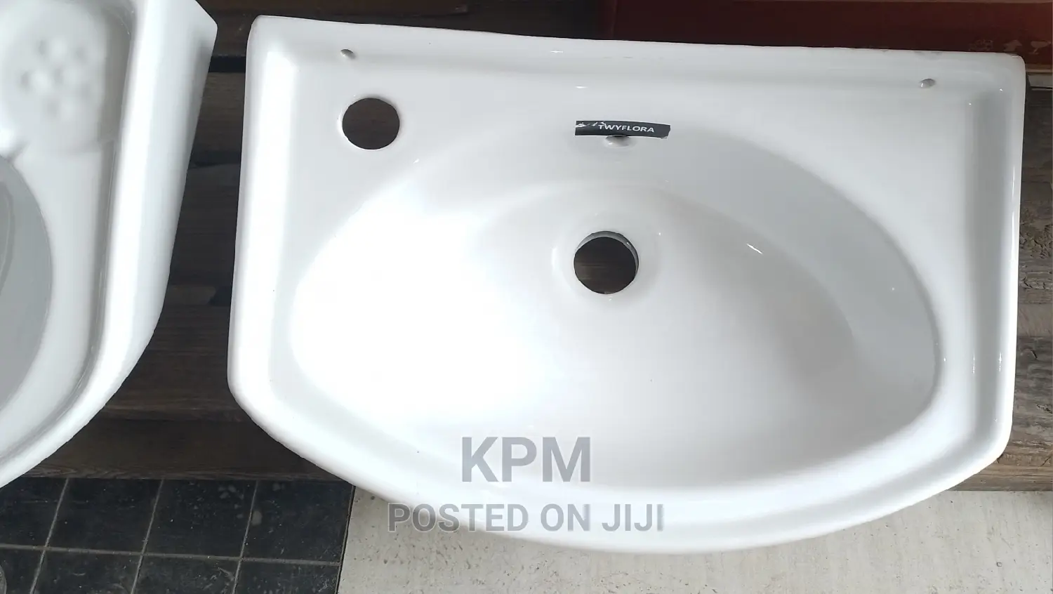 Twyford Frencia Most Heavy Wash-Hand Basin Only