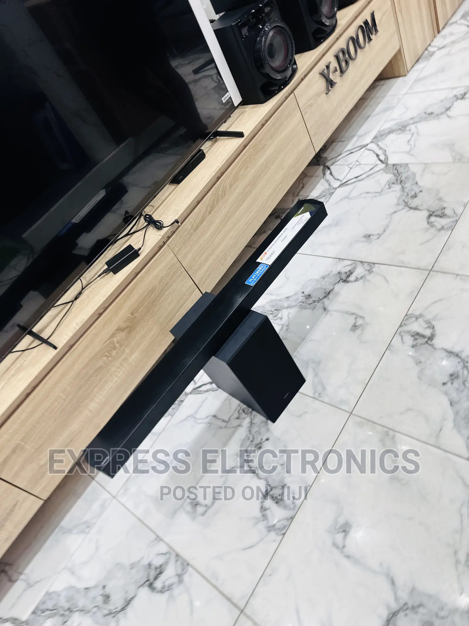 B450 Samsung Soundbar With Woofer Fresh in Box