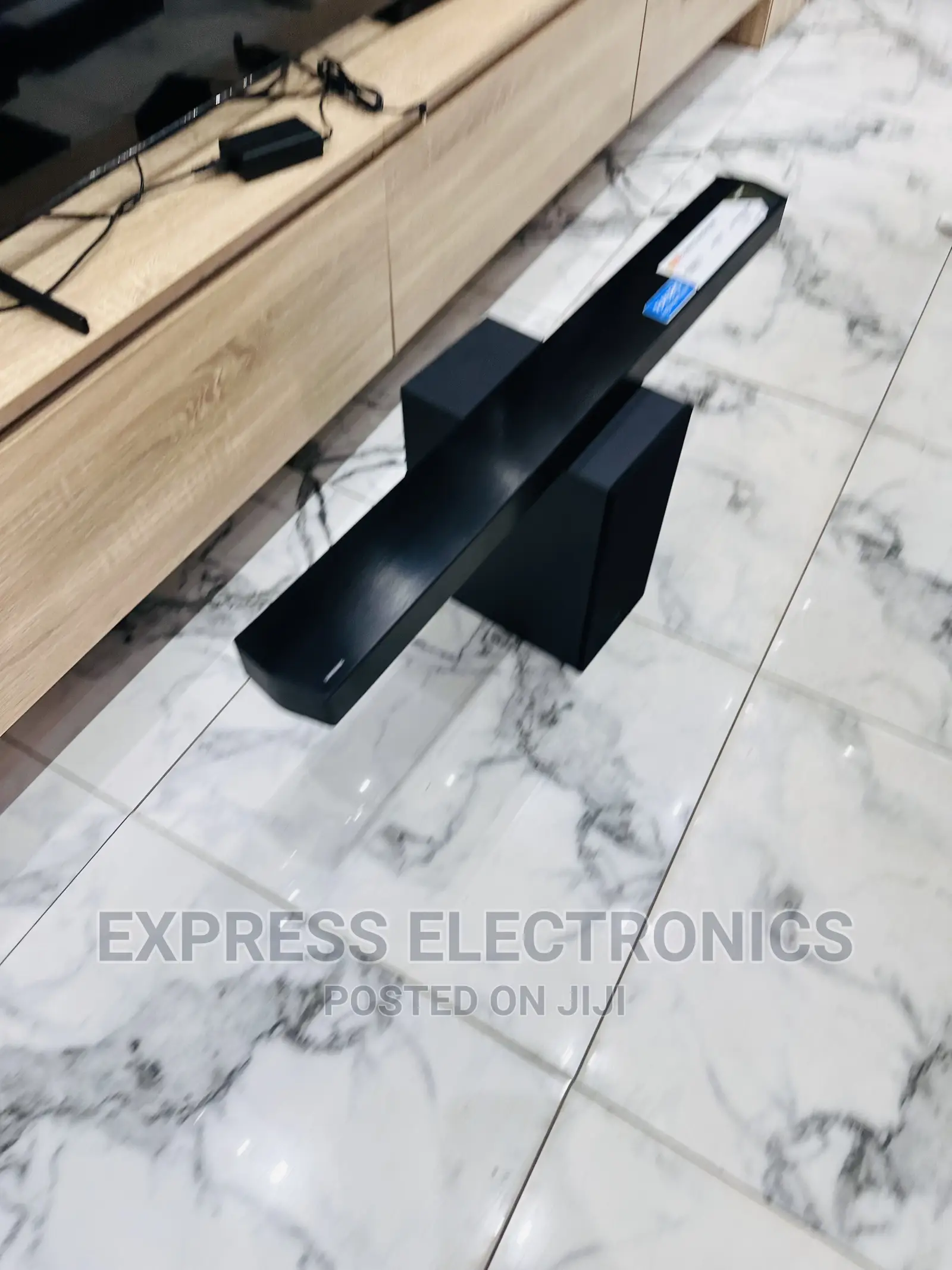 Fresh in Box Samsung HW-Q600C Soundbar With Woofer