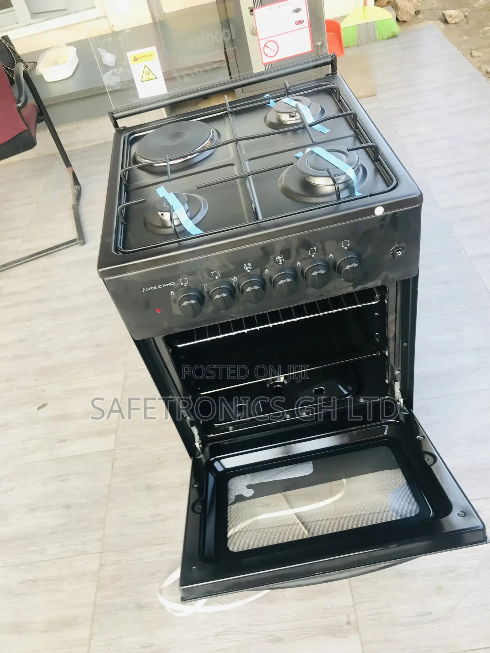Black Volcano 3 Gas 1 Electric Oven With Grill 50x50