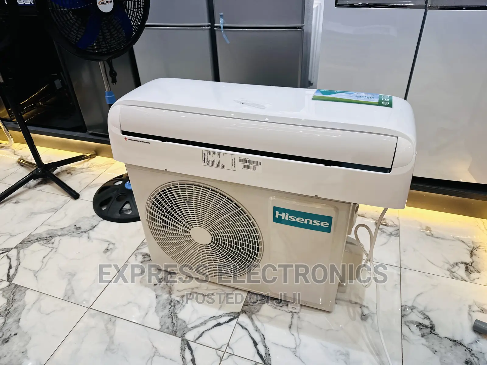 Flawless Look  White R410 Gas 2.0hp Hisense