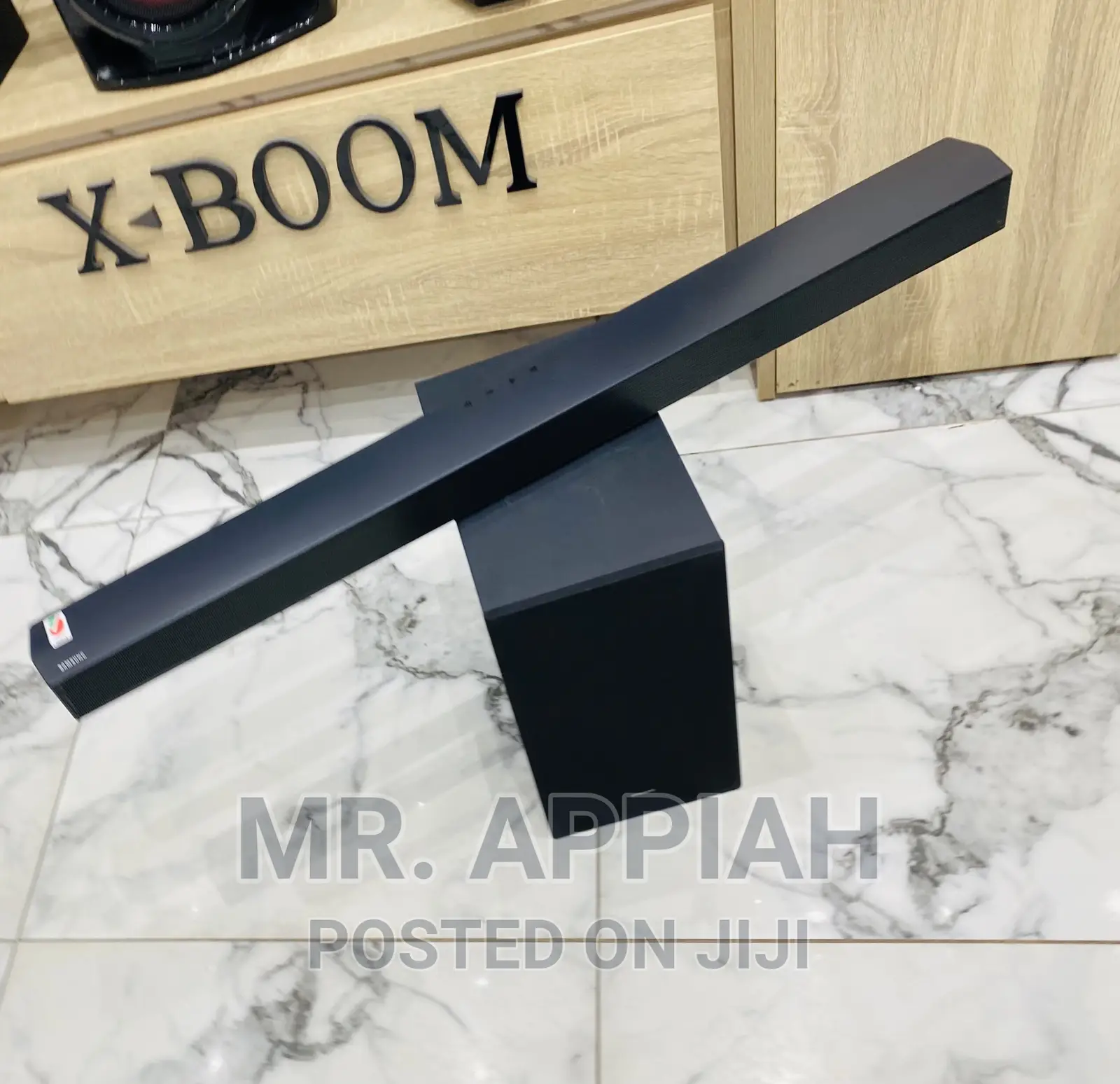 Sealed Samsung Basic Black Sound Bar System(Hw-Q700a).