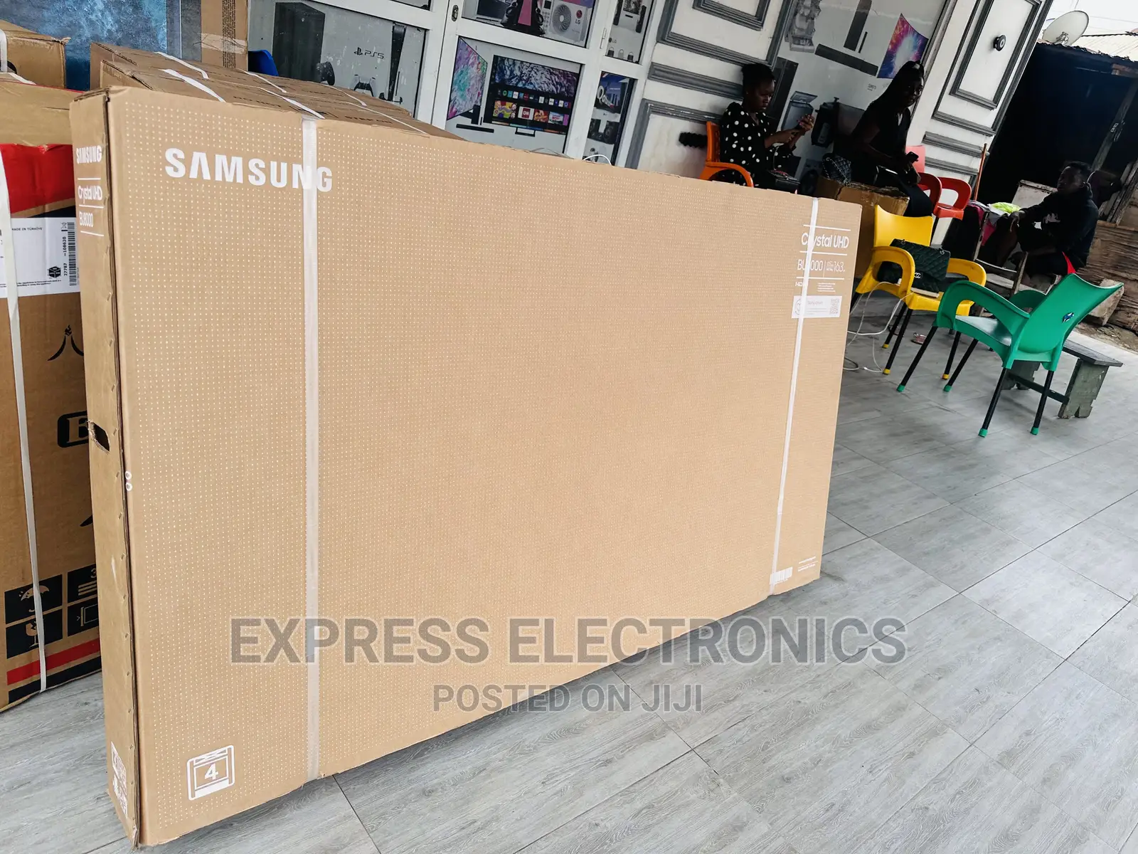 Adjustable Volume Control Samsung UHD Smart 65”Bu8000 Tv