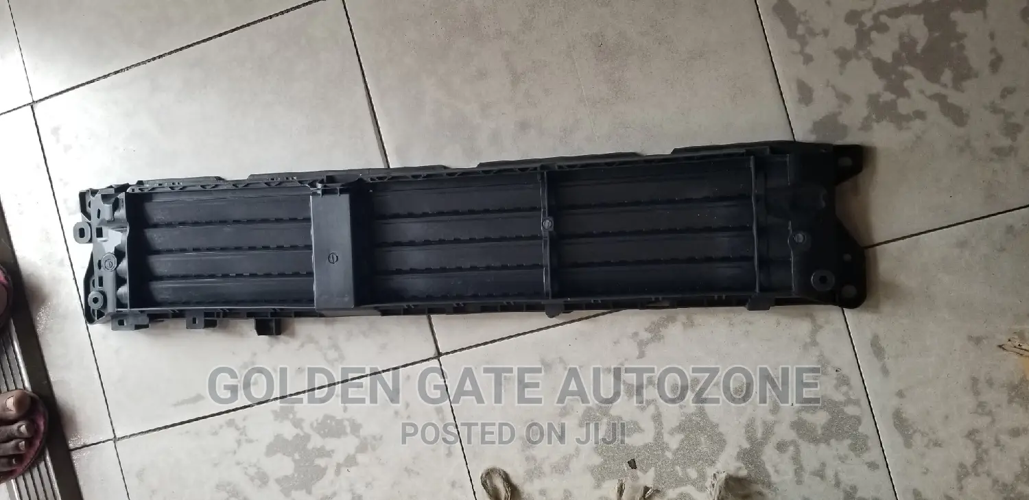 Honda CRV 2017 to 2020 Shutter Grill Down One
