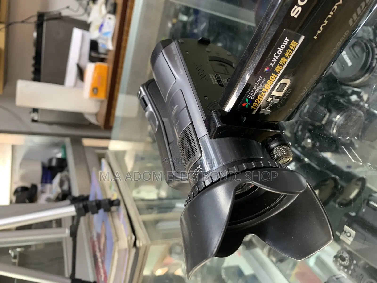 Sony HDR-SR12 120GB Hybrid HDD/Memo With Camera Bag