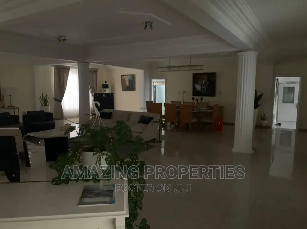 5bdrm House in Airport Residential Area for rent