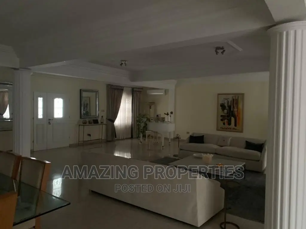 5bdrm House in Airport Residential Area for rent