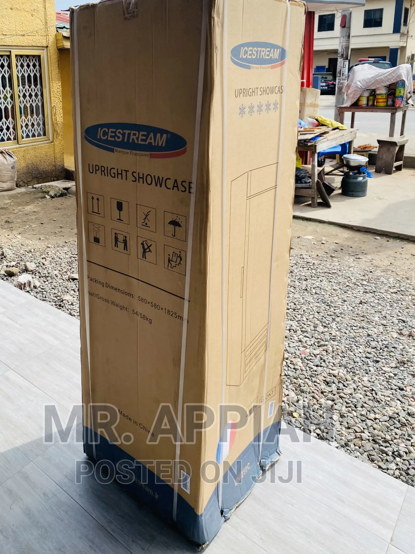 Quality Yet Affordable IcestreamDisplayfridge UNI-350C,288L