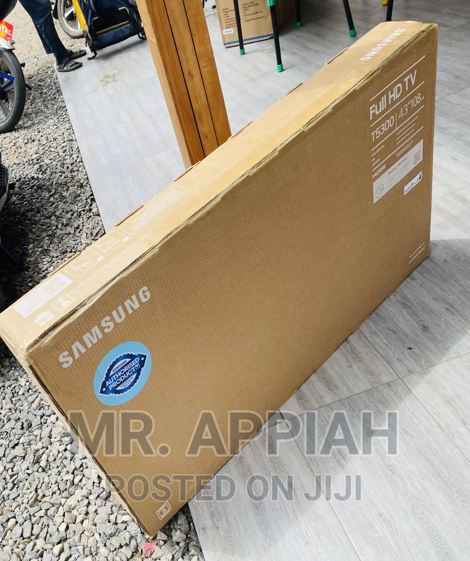 Lovely Samsung 43 Inch HD Smart LED Tv 43BU8072
