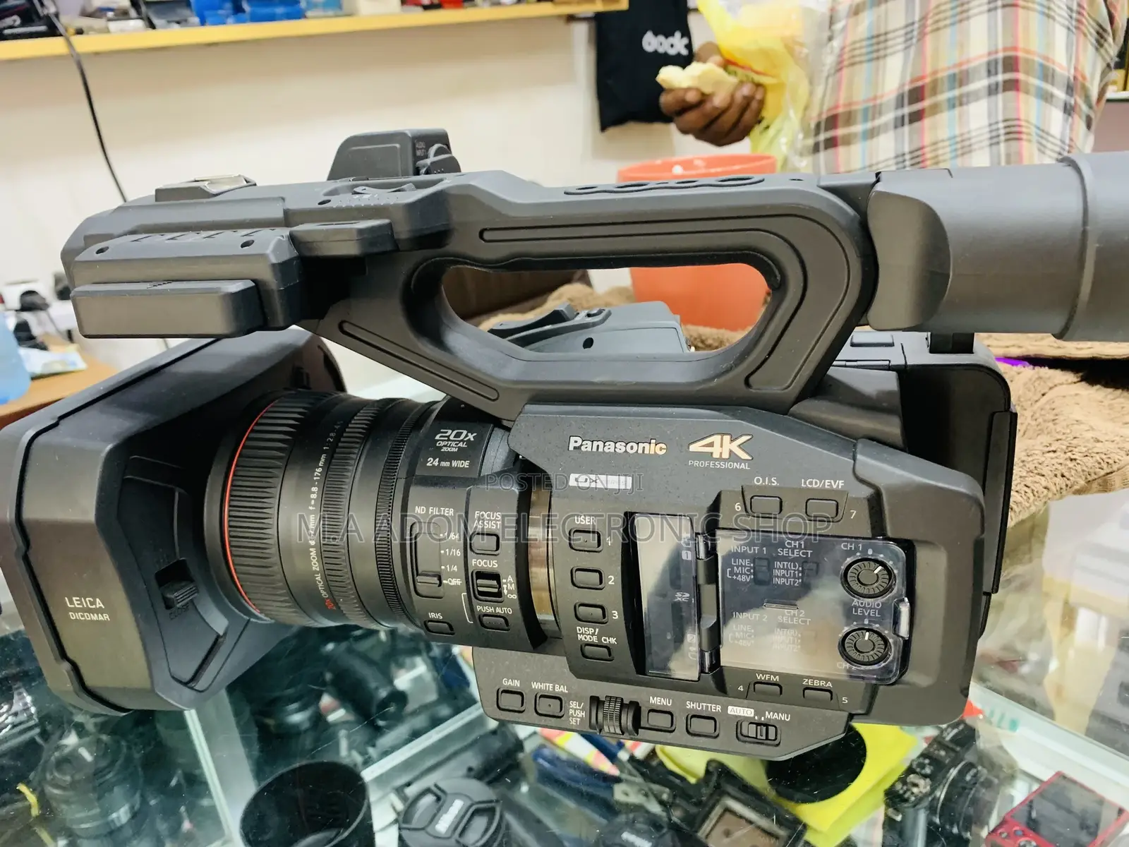 Panasonic Video Camera AG UX 180