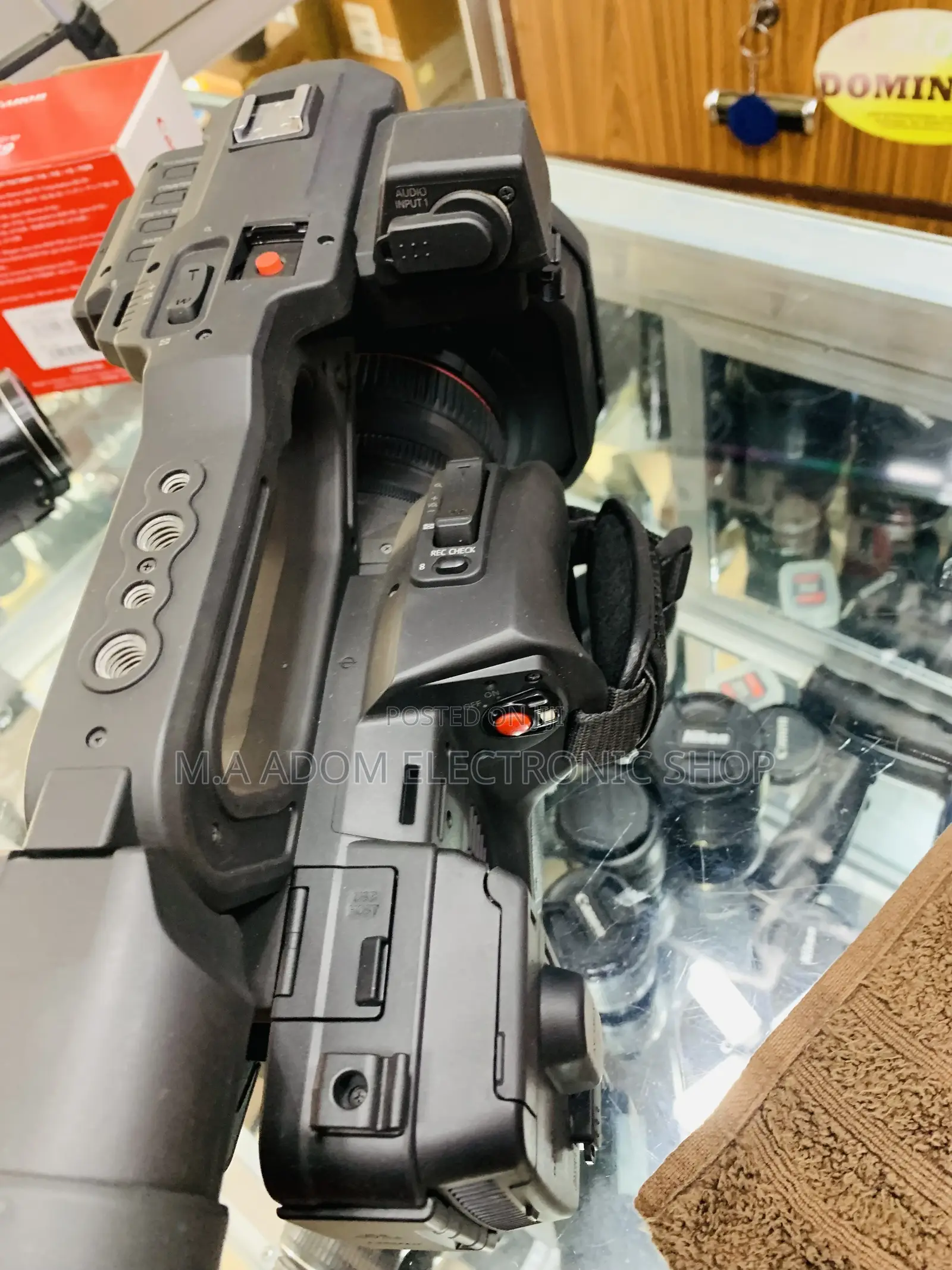 Panasonic Video Camera AG UX 180