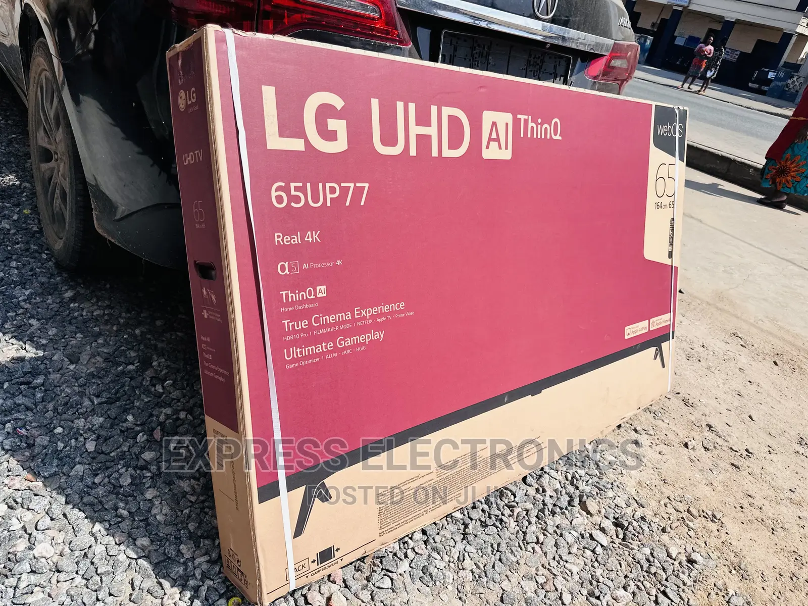 Lg UHD Smart 65”Up77 Tv  